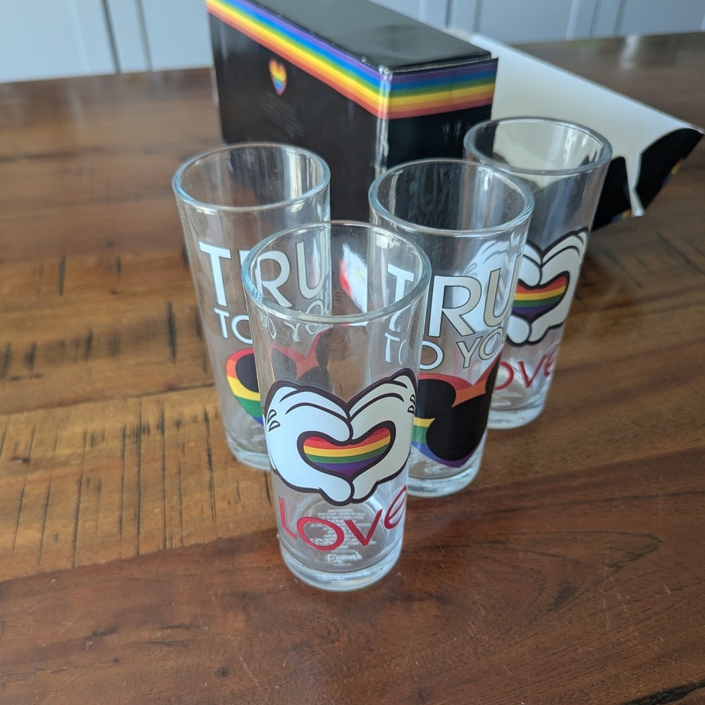 Disney Glassware Set Clear Rainbow Mickey Pride True To Your Love Unisex 10oz